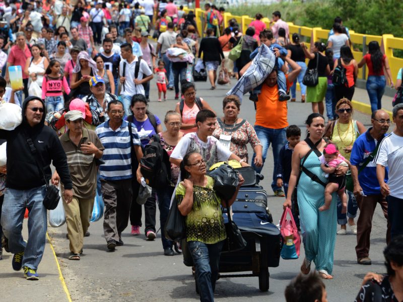 “Acompañar al pueblo que sufre” “Acompañar al pueblo que sufre”